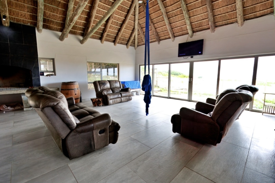 4 Bedroom Property for Sale in Stilbaai Wes Western Cape